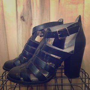 Seychelles Sandals. Size 7.5